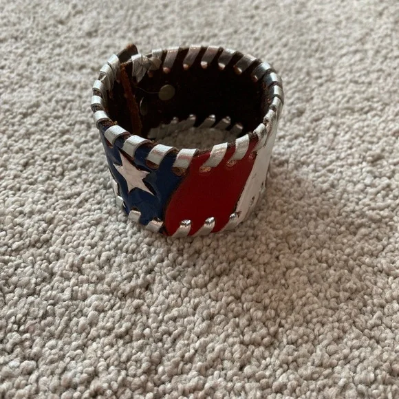 Leather Cuff Bracelet. American Flag. Custom made. - Picture 4 of 4